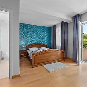 https://minerva-suite.in-istria.net