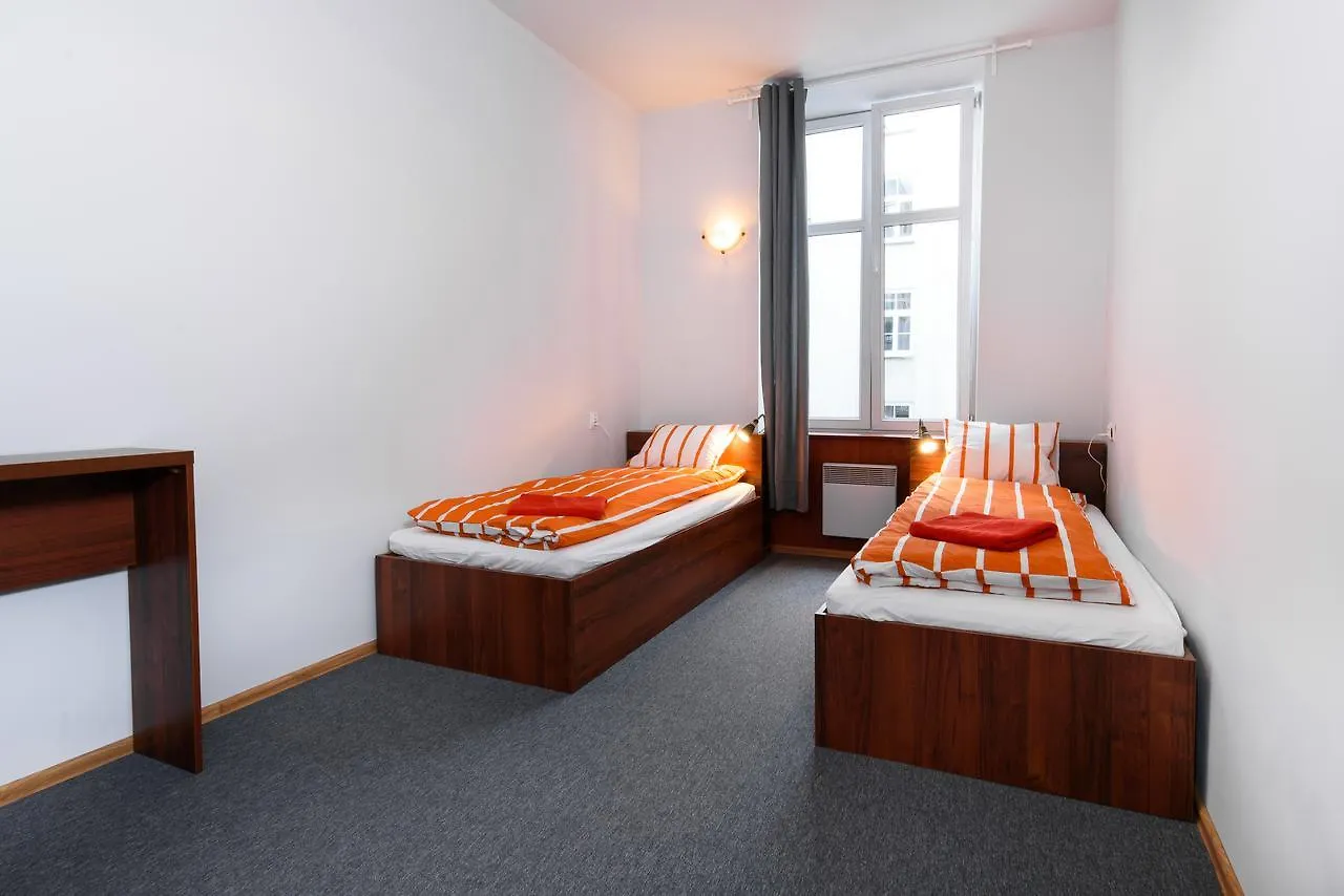 Hostel Constitution Square Rooms Warschau
