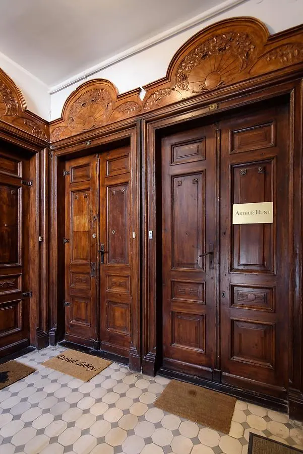 Hostel Constitution Square Rooms Warschau Polen