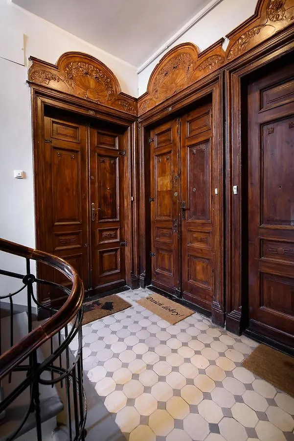 Hostel Constitution Square Rooms Warschau