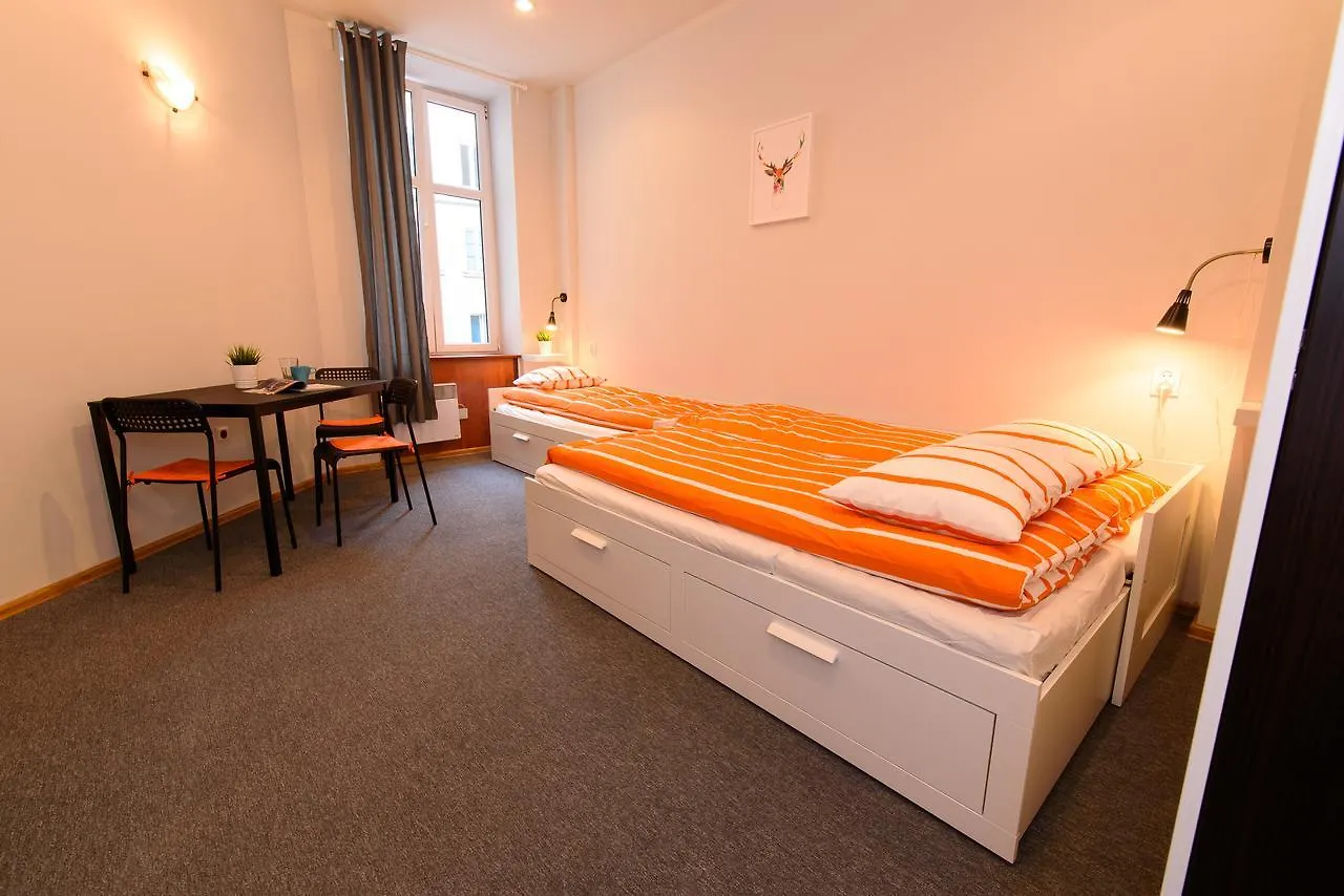 Hostel Constitution Square Rooms Warschau