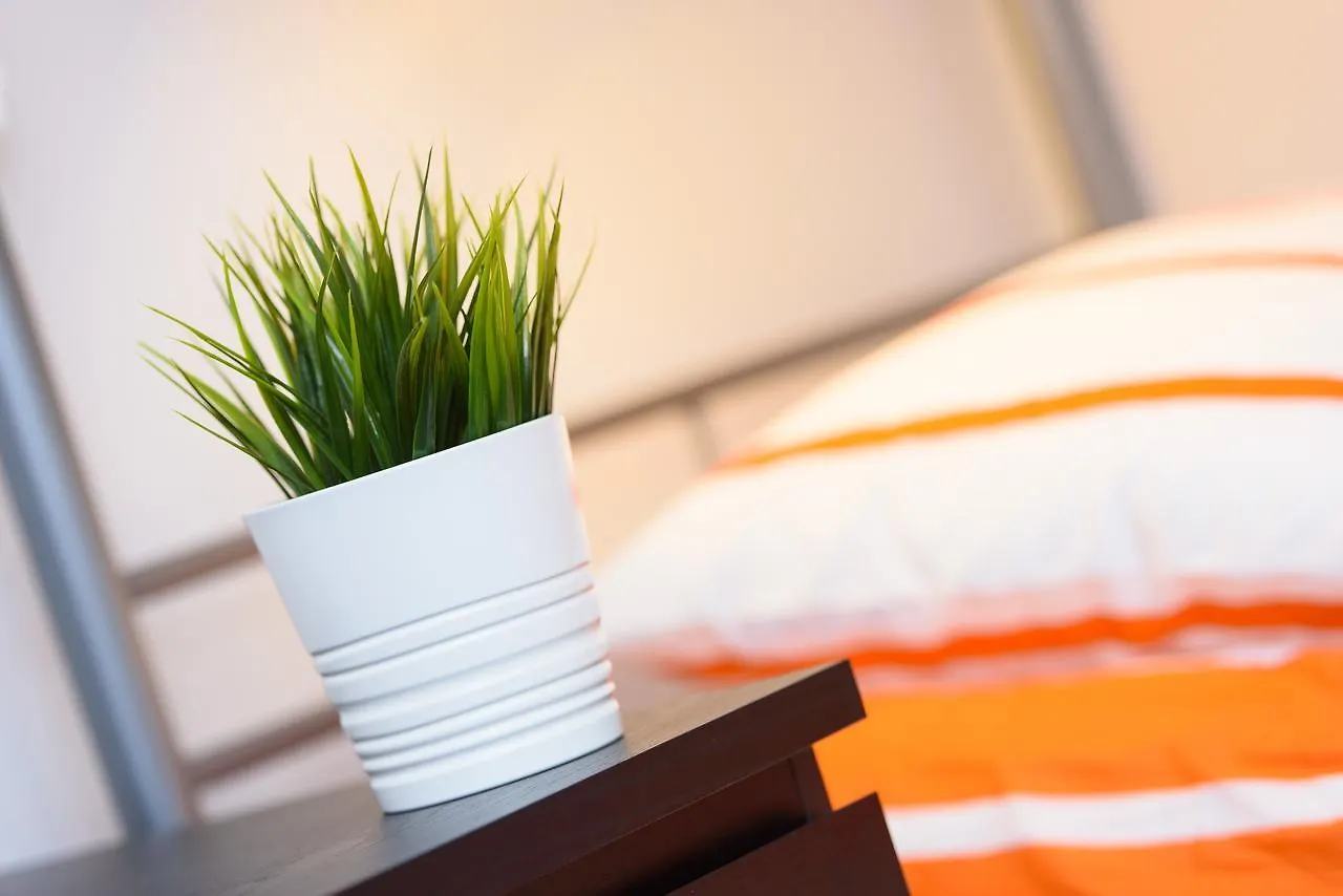 Constitution Square Rooms Warschau 0*,  Polen